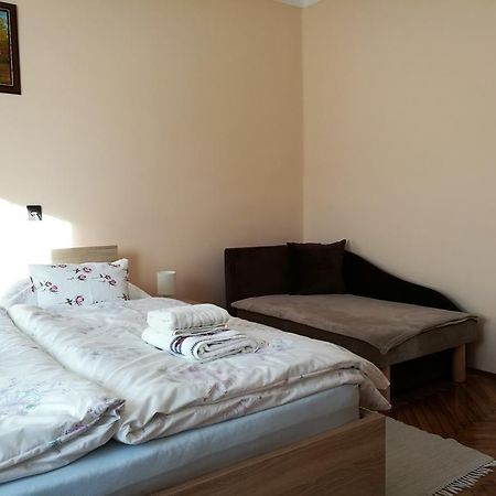 Fagyoengy Apartment Sarvar Luaran gambar