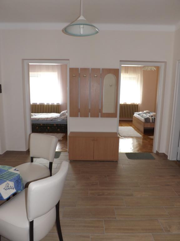 Fagyoengy Apartment Sarvar Bilik gambar