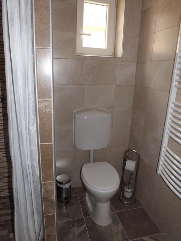 Fagyoengy Apartment Sarvar Bilik gambar