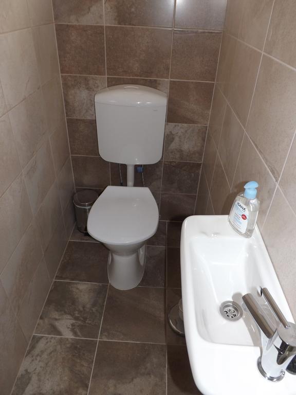 Fagyoengy Apartment Sarvar Bilik gambar