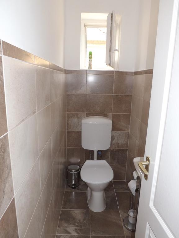 Fagyoengy Apartment Sarvar Bilik gambar