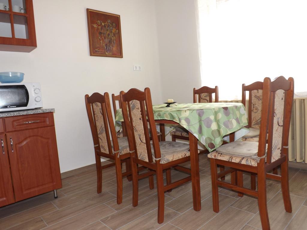 Fagyoengy Apartment Sarvar Bilik gambar