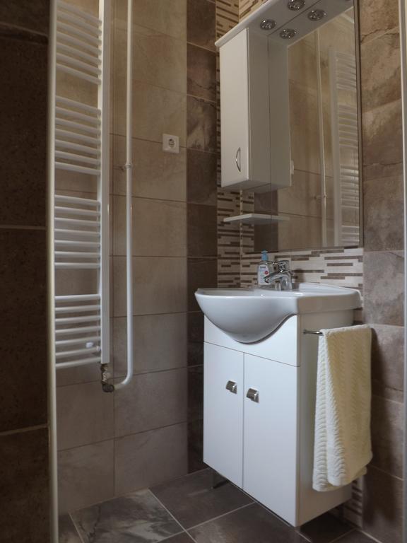 Fagyoengy Apartment Sarvar Bilik gambar