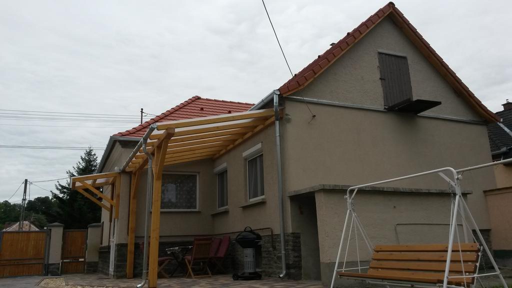 Fagyoengy Apartment Sarvar Luaran gambar