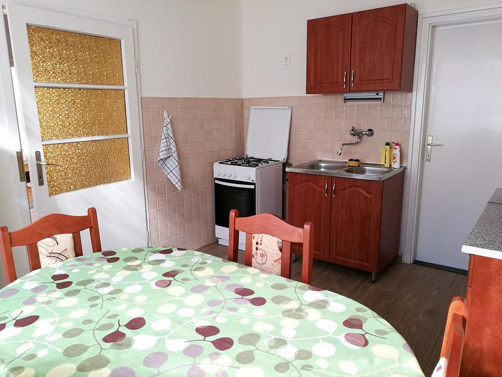 Fagyoengy Apartment Sarvar Luaran gambar